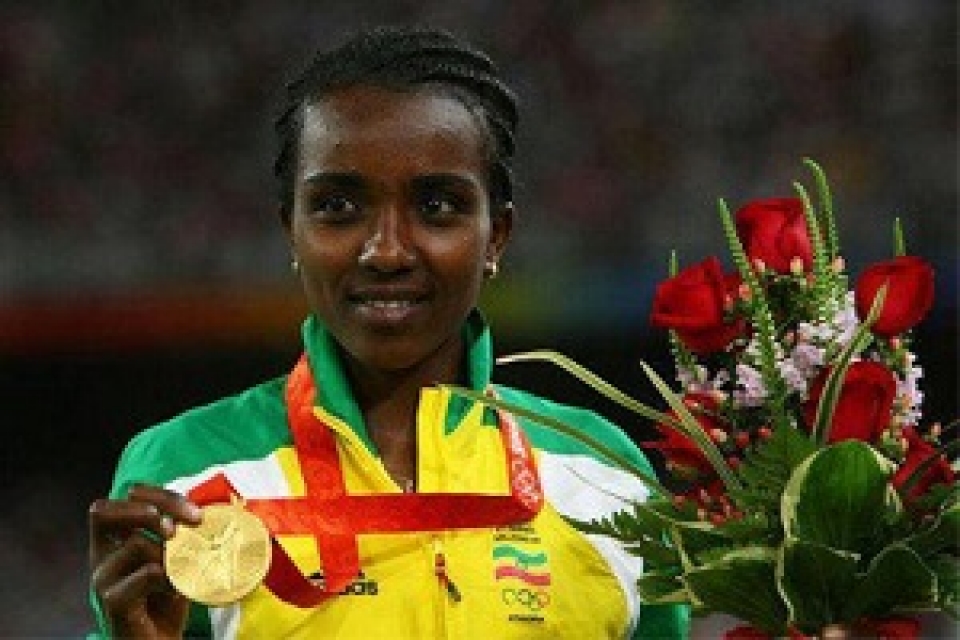 TIRUNESH DIBABA - A maior fundista de todos os tempos